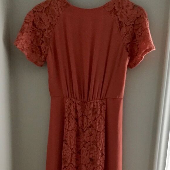 5/$25 June & Hudson Dress with Lace Accents - Picture 5 of 7